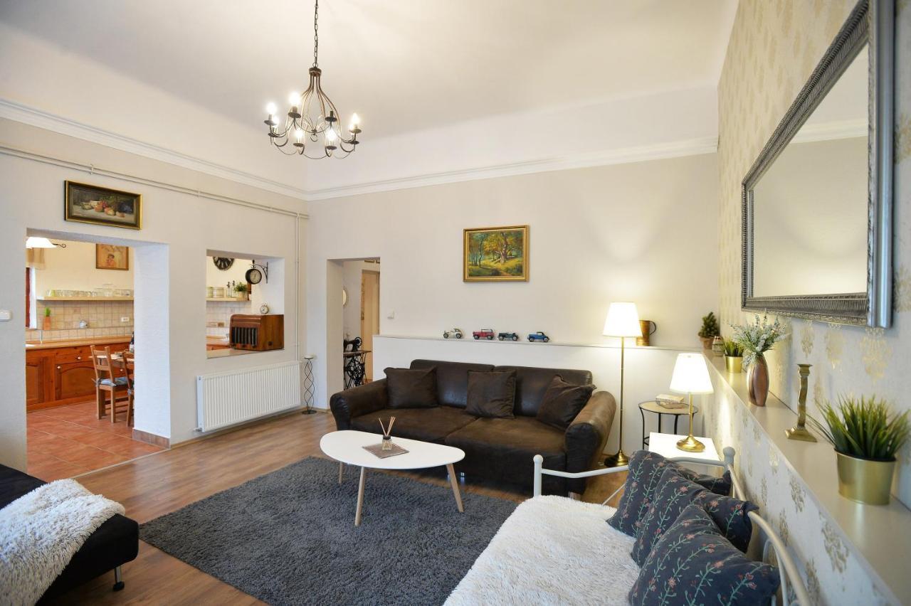 Janicsar Garden Apartman Eğri Dış mekan fotoğraf