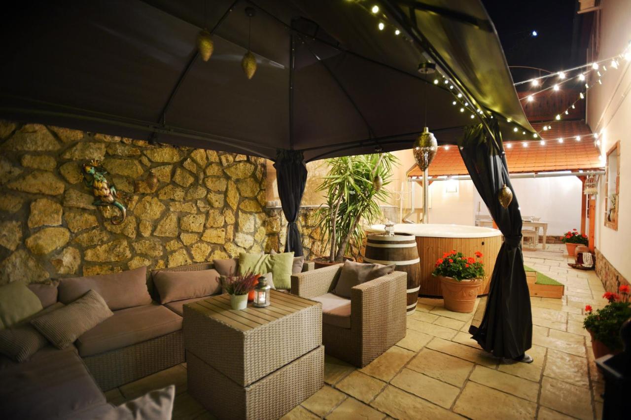 Janicsar Garden Apartman Eğri Dış mekan fotoğraf