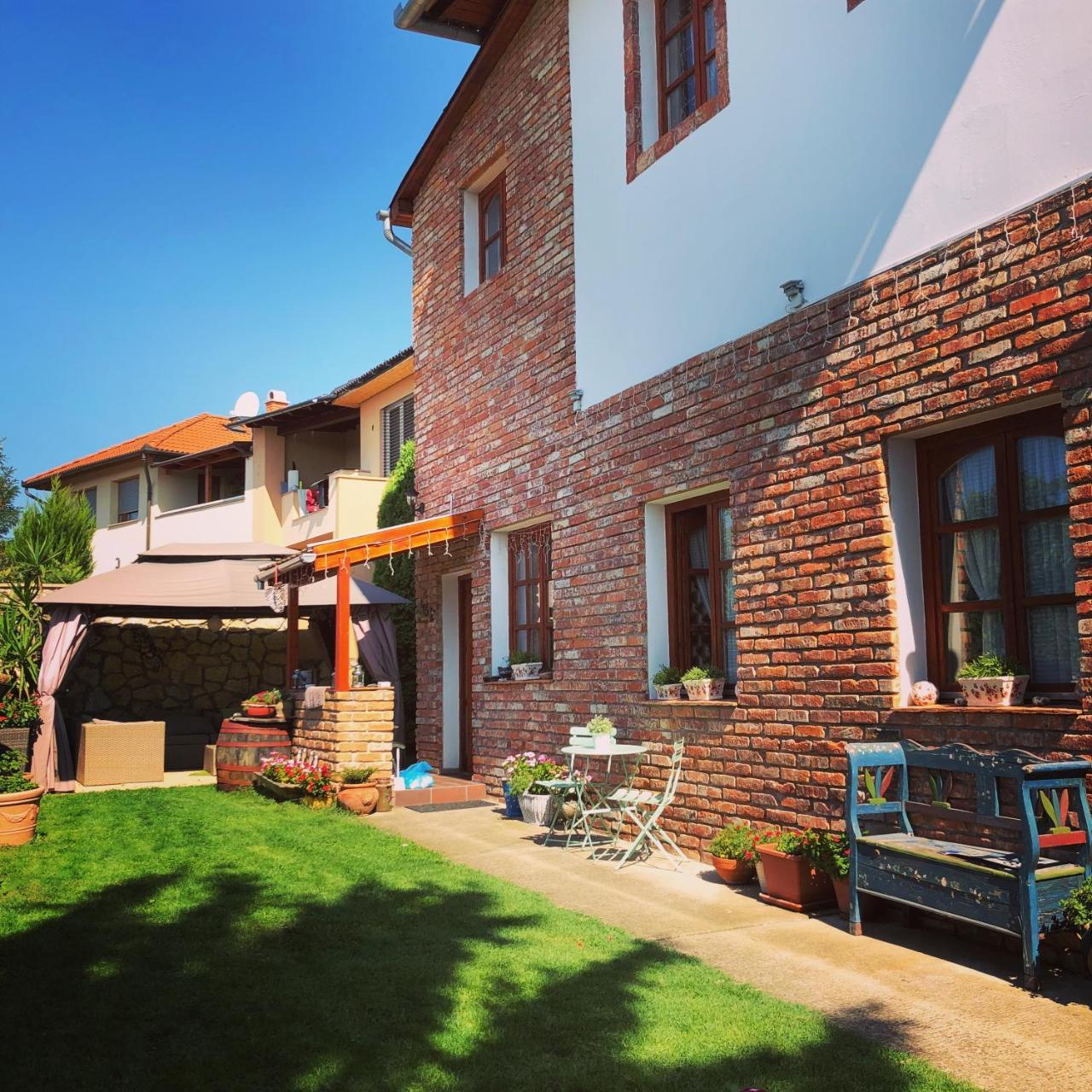 Janicsar Garden Apartman Eğri Dış mekan fotoğraf