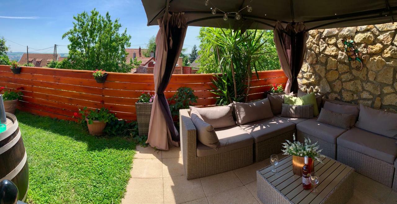 Janicsar Garden Apartman Eğri Dış mekan fotoğraf