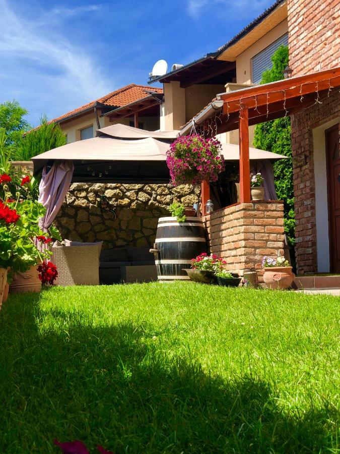 Janicsar Garden Apartman Eğri Dış mekan fotoğraf